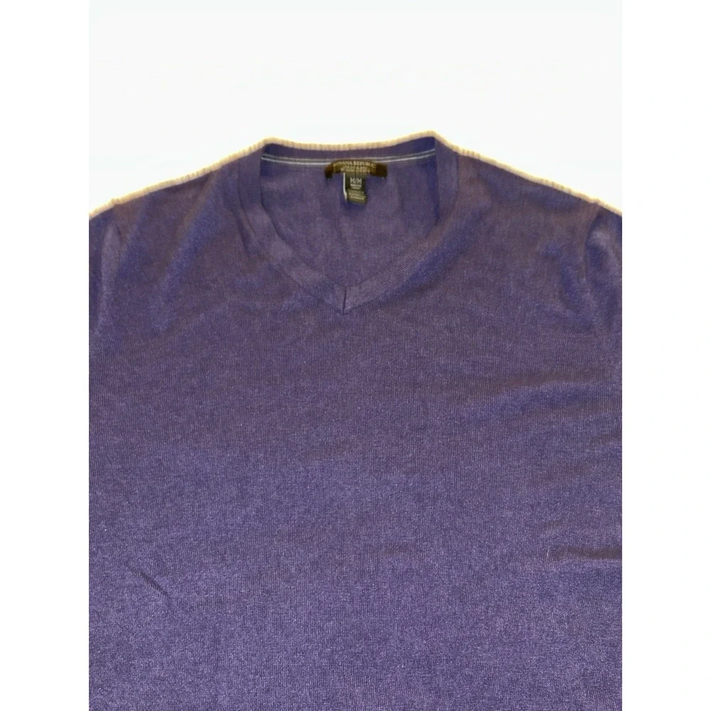 Banana Republic Sweater Mens M Purple Silk Cashmere V Neck Lightweight Preppy‎